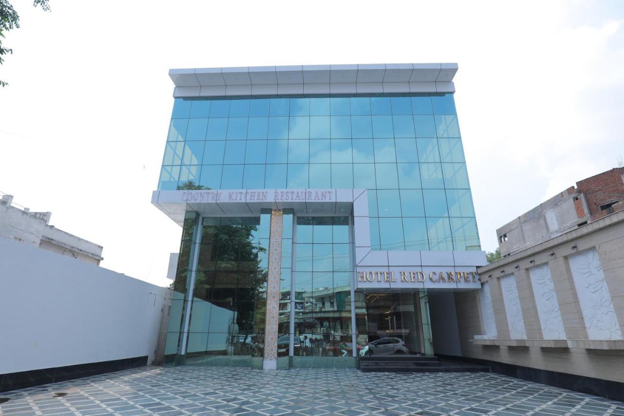 Hotel Sahib'S Red Carpet - Family & Corporate Hotel Chain Agra  Exteriör bild