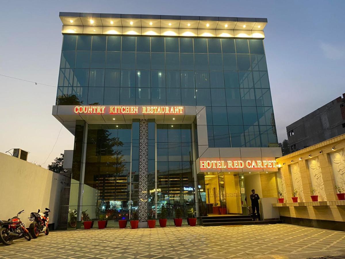 Hotel Sahib'S Red Carpet - Family & Corporate Hotel Chain Agra  Exteriör bild